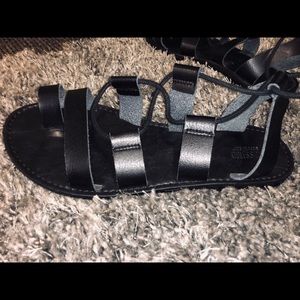 Black Mossimo strappy gladiator sandals